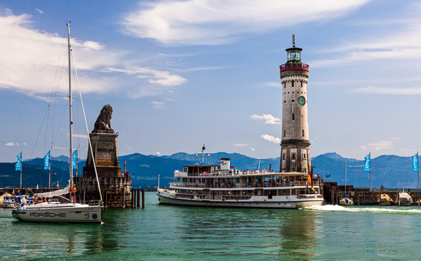 Hafen in Lindau mit Löwen und Leuchtturm
