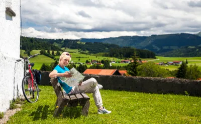 An der Stephanuskapelle in Genhofen bei Oberstaufen