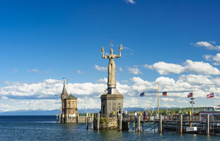 Blick auf die Imperia am Konstanzer Hafen